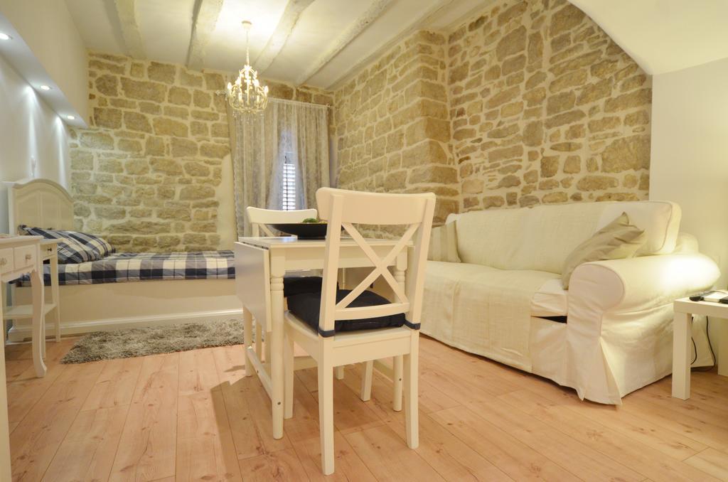 Studios Villa Rossella 4 โรวีน ภายนอก รูปภาพ
