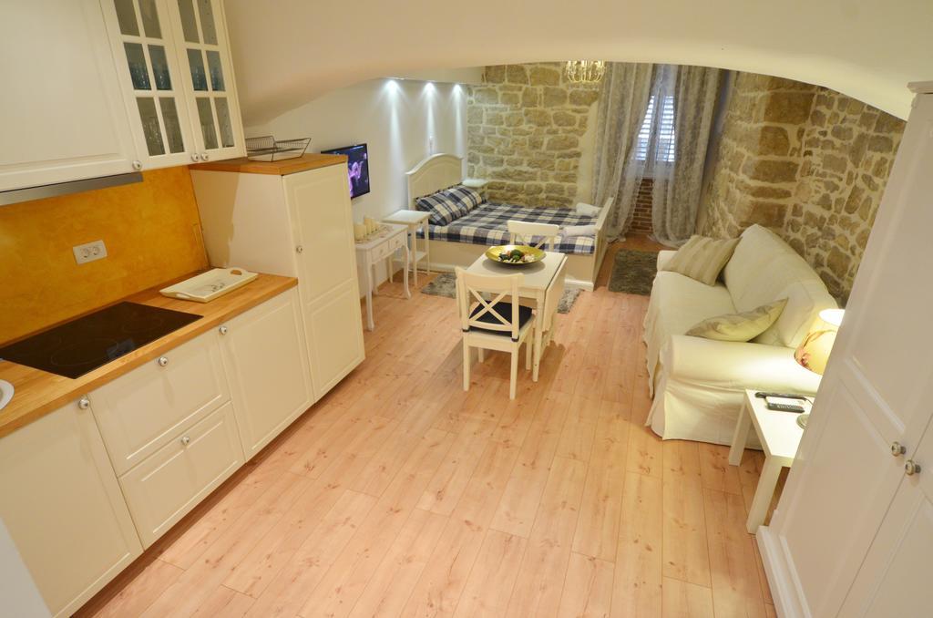 Studios Villa Rossella 4 โรวีน ห้อง รูปภาพ